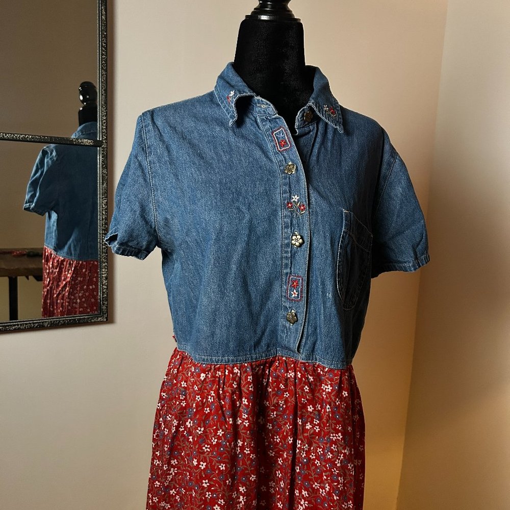 Short sleeves maxi vintage dress denim, flower embroideries, metallic buttons